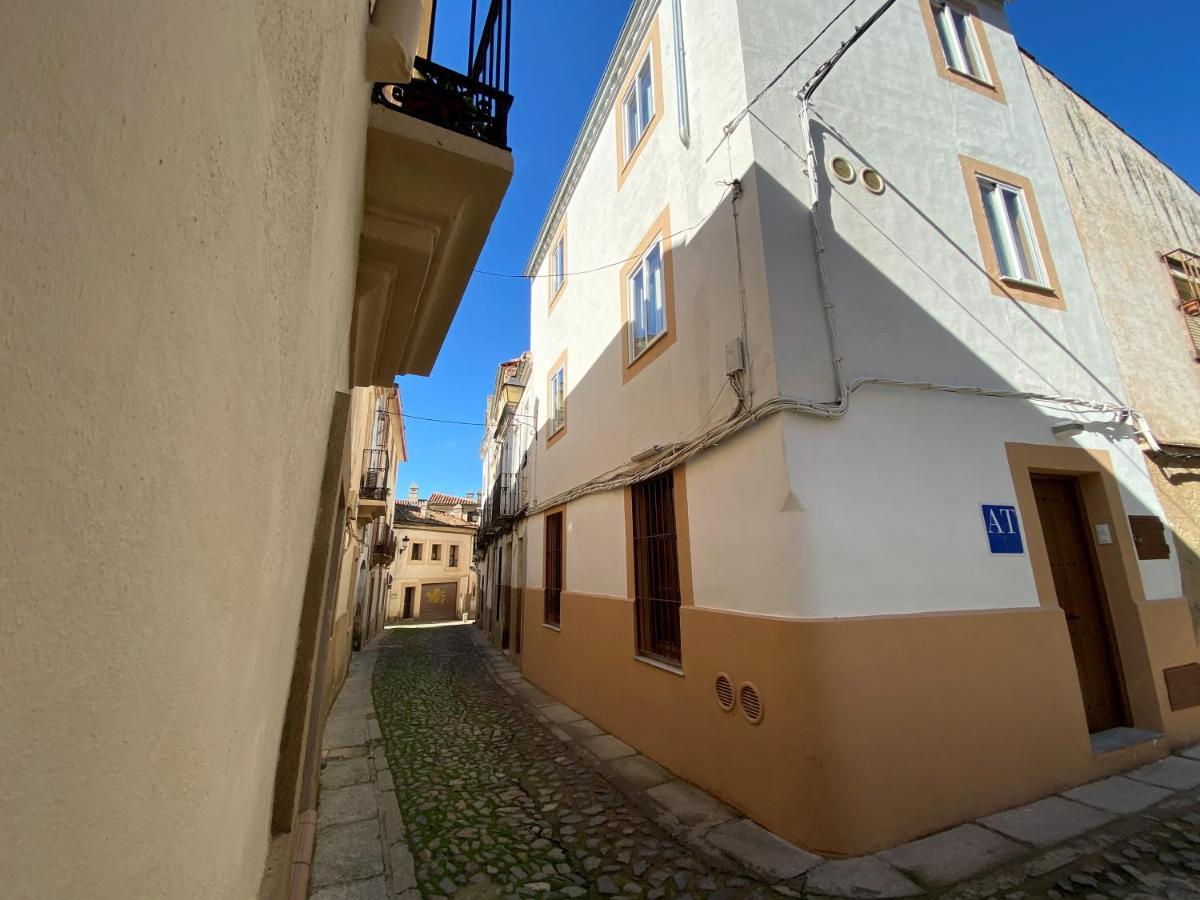Apartamento Torre Del Aver Caceres Luaran gambar